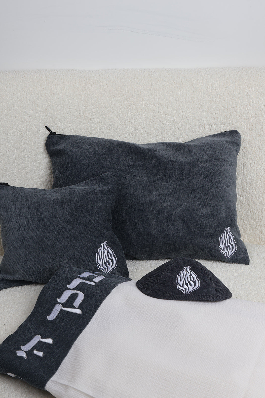 כיסוי טלית ותפילין