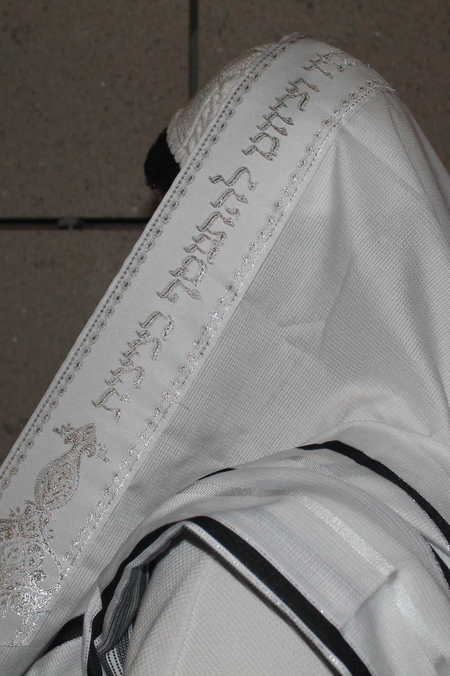 טלית דגם חתנים פסים שחורים