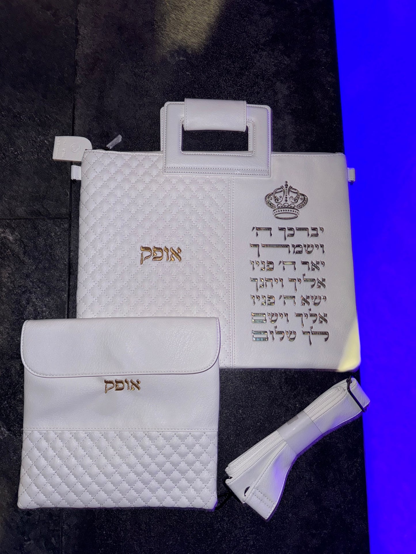 כיסוי טלית ותפילין עם ידית ורצועת נשיאה דגם דמוי עור לבן