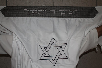 טלית דגם יברכך כסף